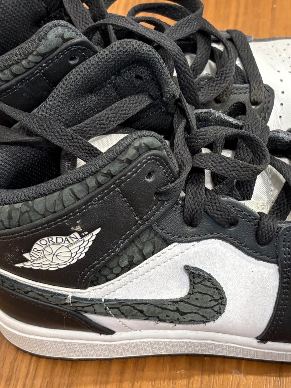 Nike shoes size 4Y us